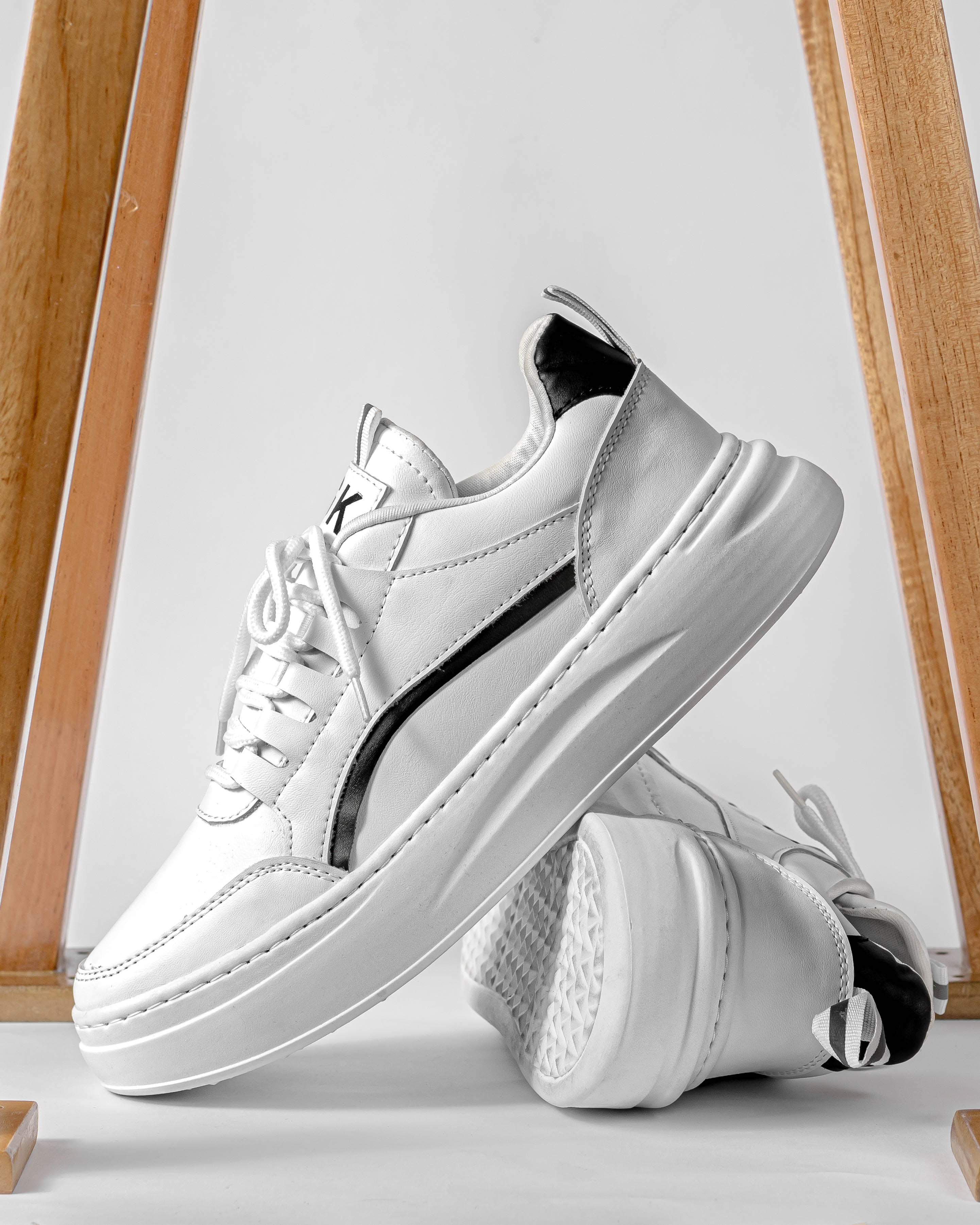 Tenis White Classic mentoria-voe-products-base
