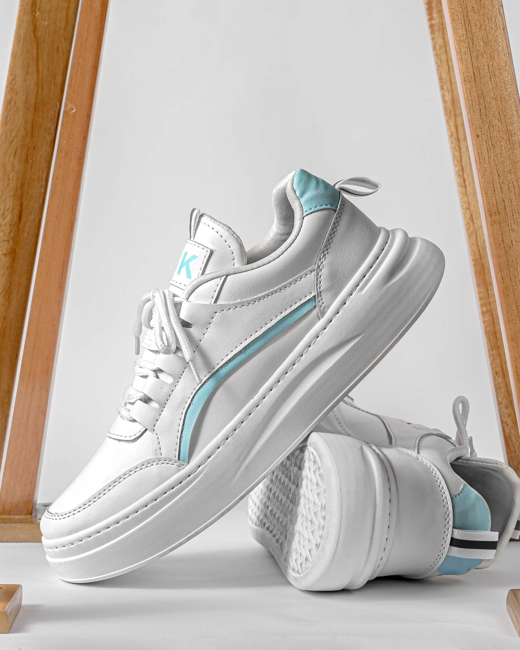 Tenis White Classic mentoria-voe-products-base