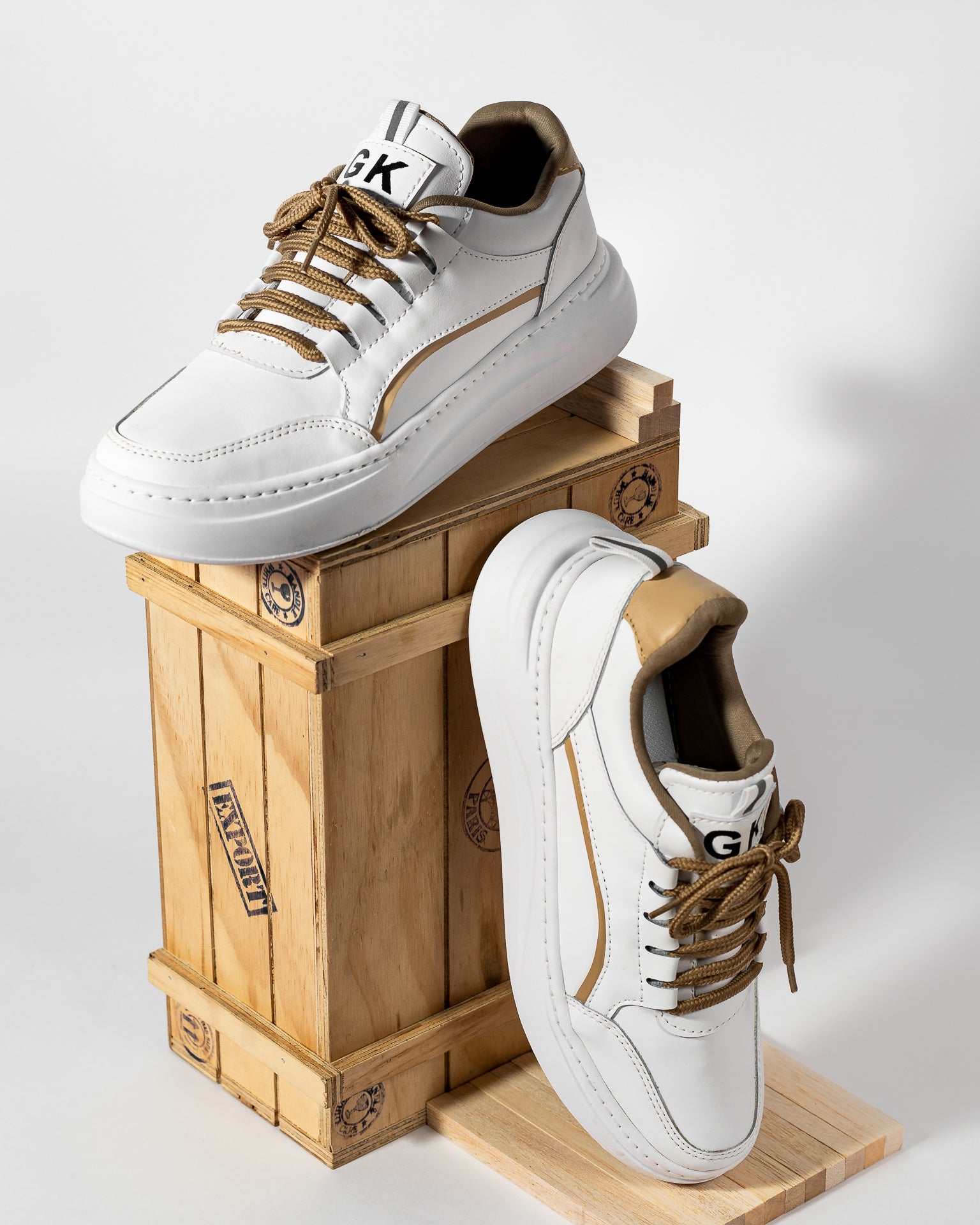 Tenis White Classic mentoria-voe-products-base