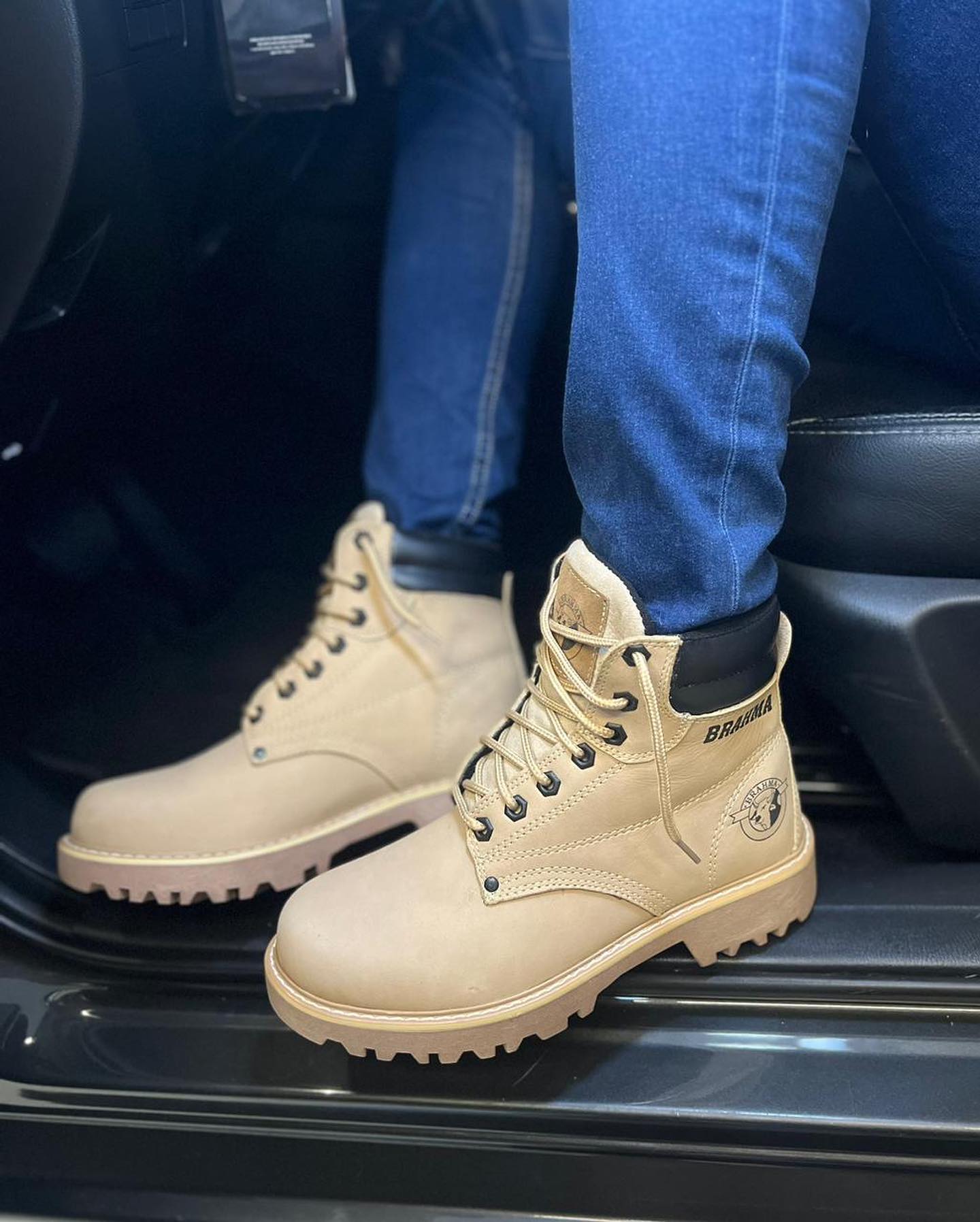 BOTA BRAHMA CLASICA CUERO + CAJA Minha loja