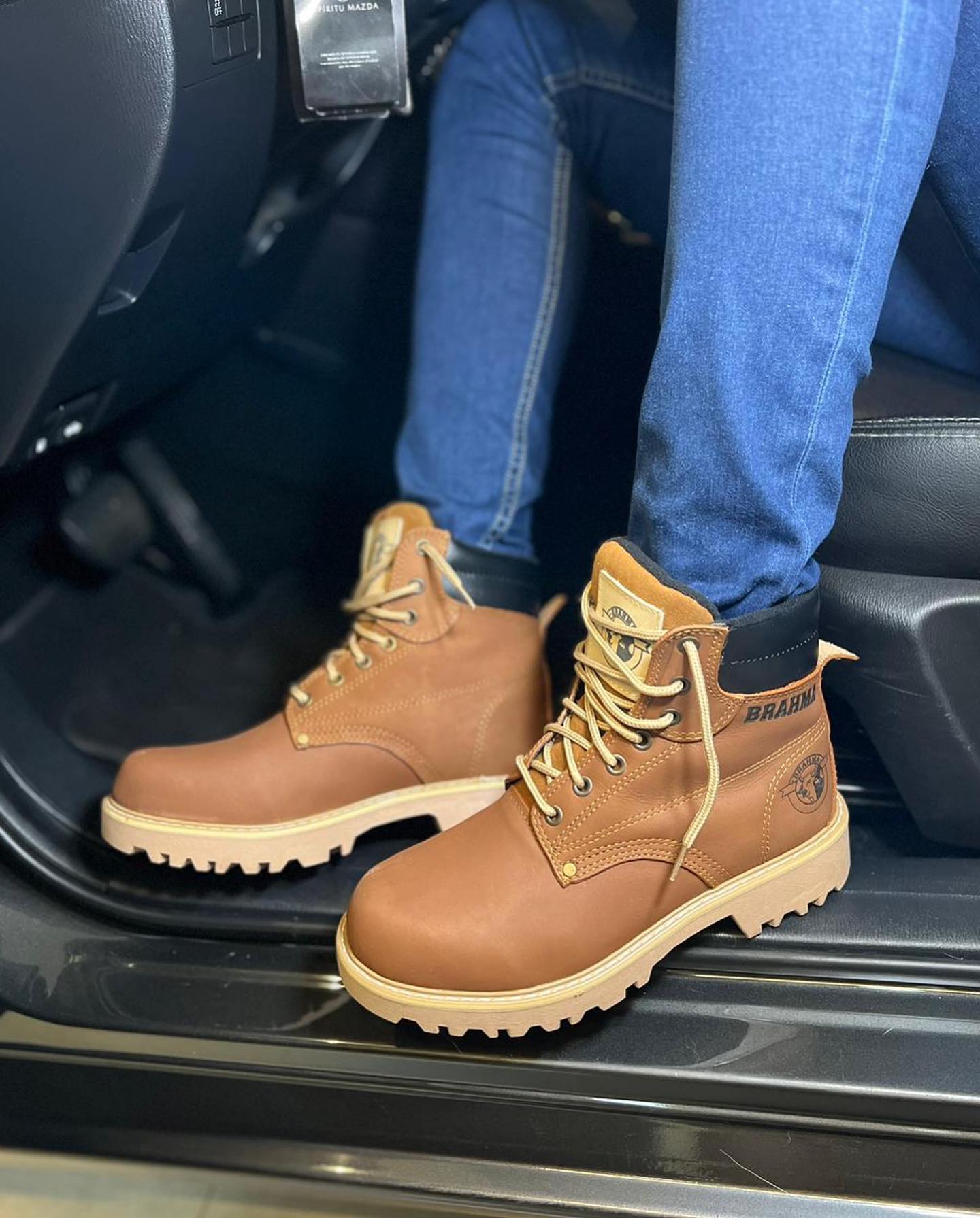 BOTA BRAHMA CLASICA CUERO + CAJA Minha loja