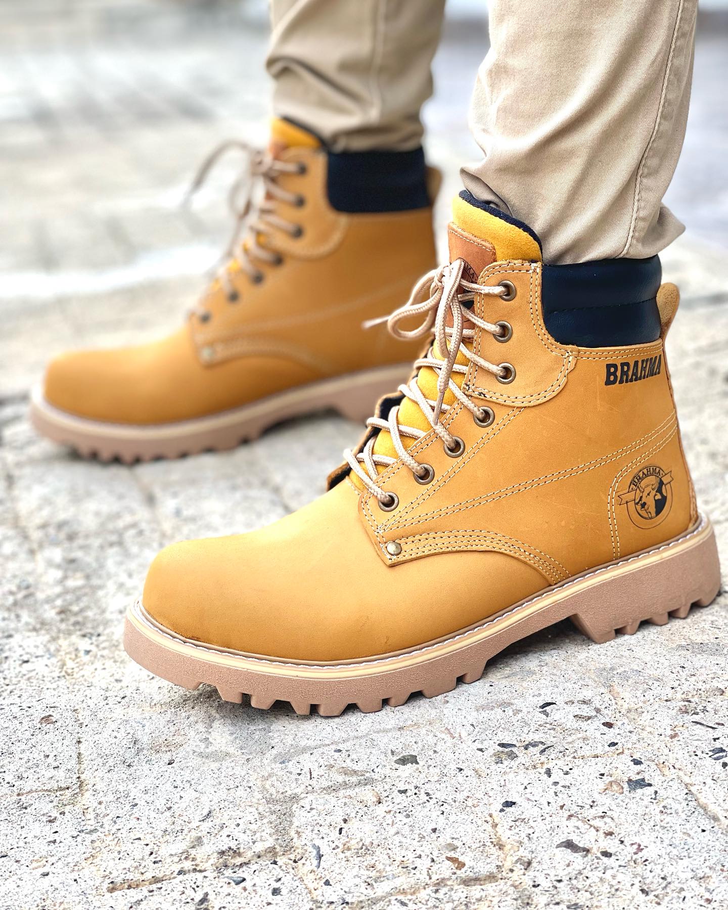 BOTA BRAHMA CLASICA CUERO + CAJA Minha loja