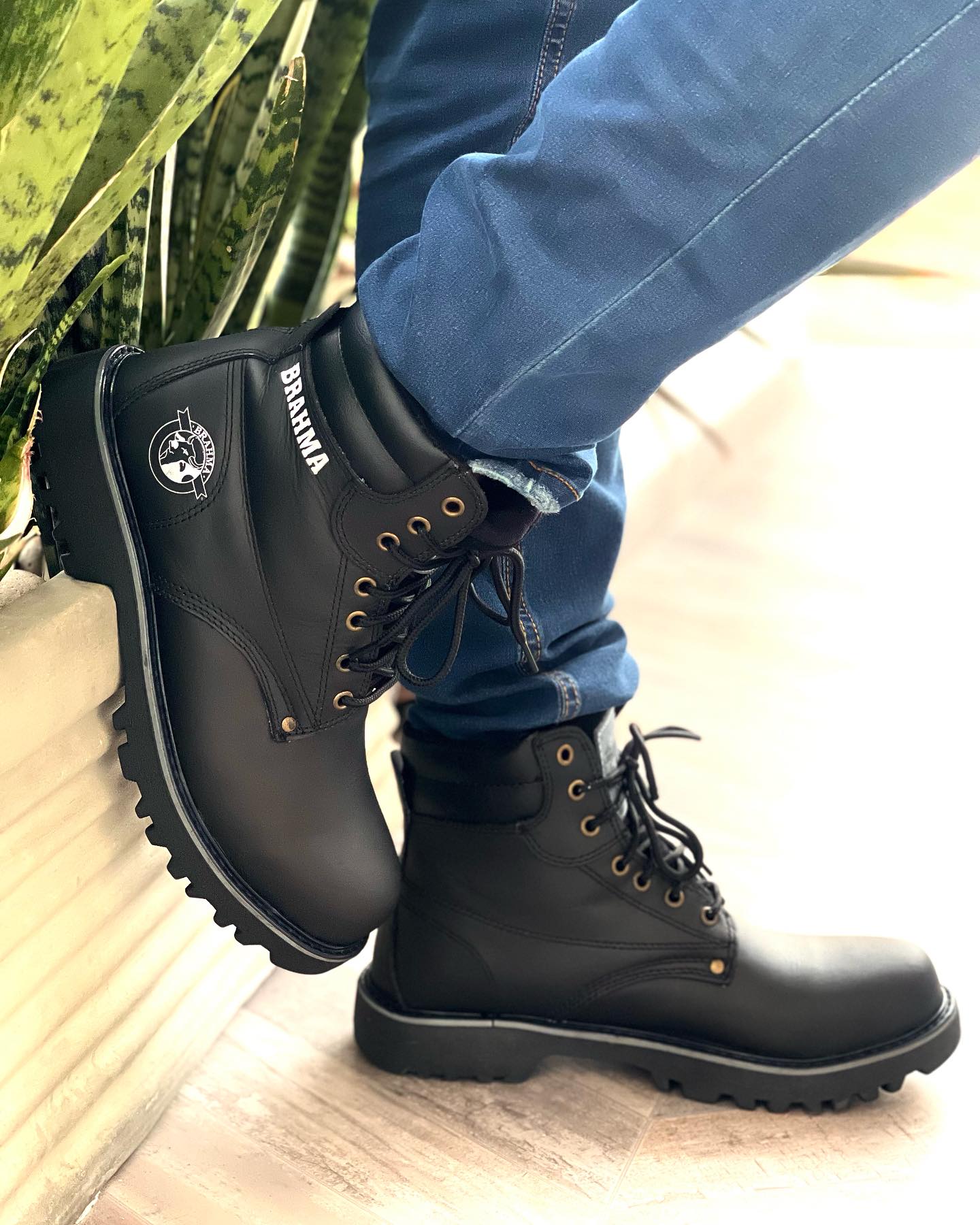 BOTA BRAHMA CLASICA CUERO + CAJA Minha loja